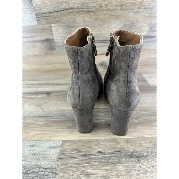 J. McLaughlin Evie suede side zip heeled ankle boots Size 9 - Picture 4 of 12